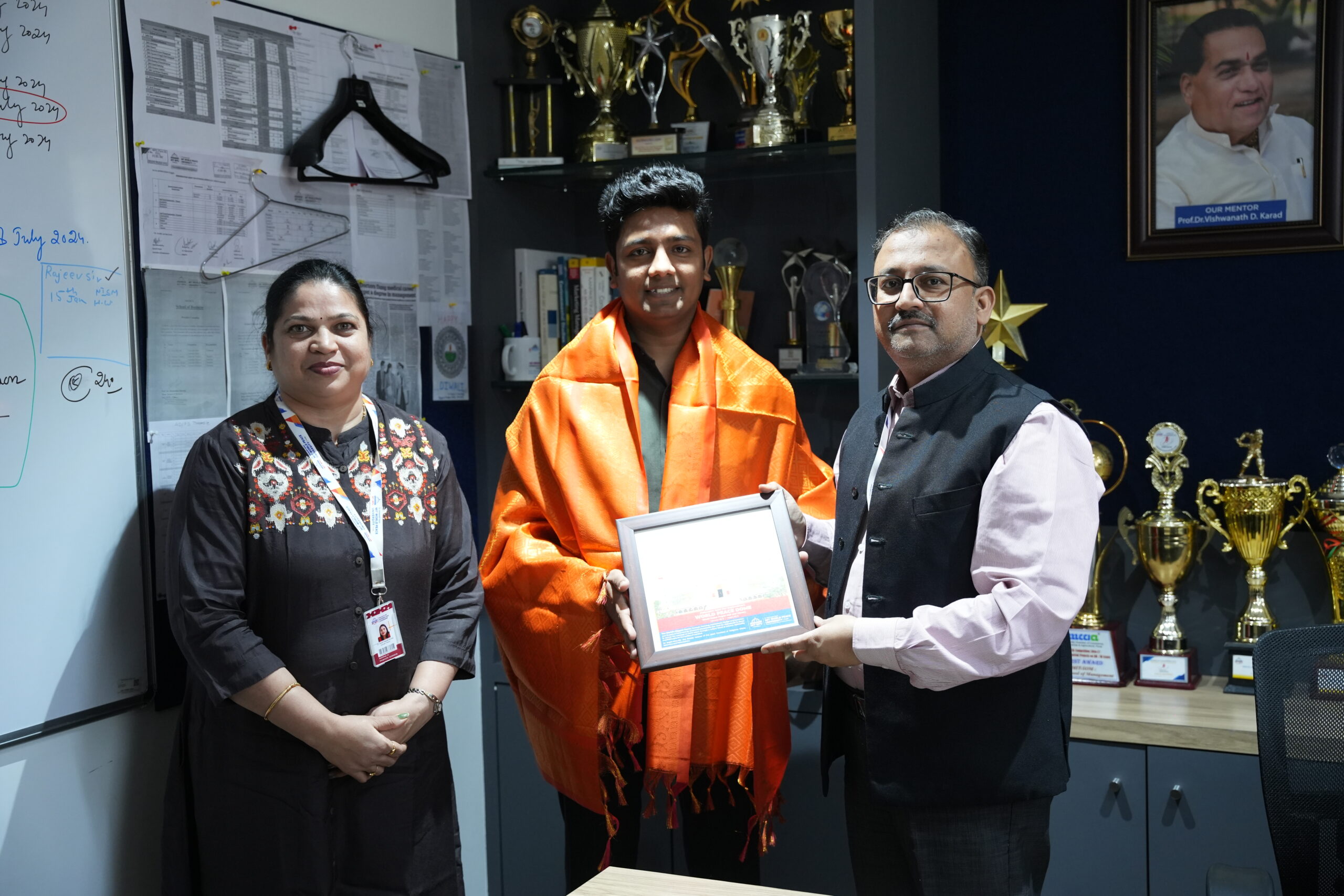 deepak-urkude-award-img
